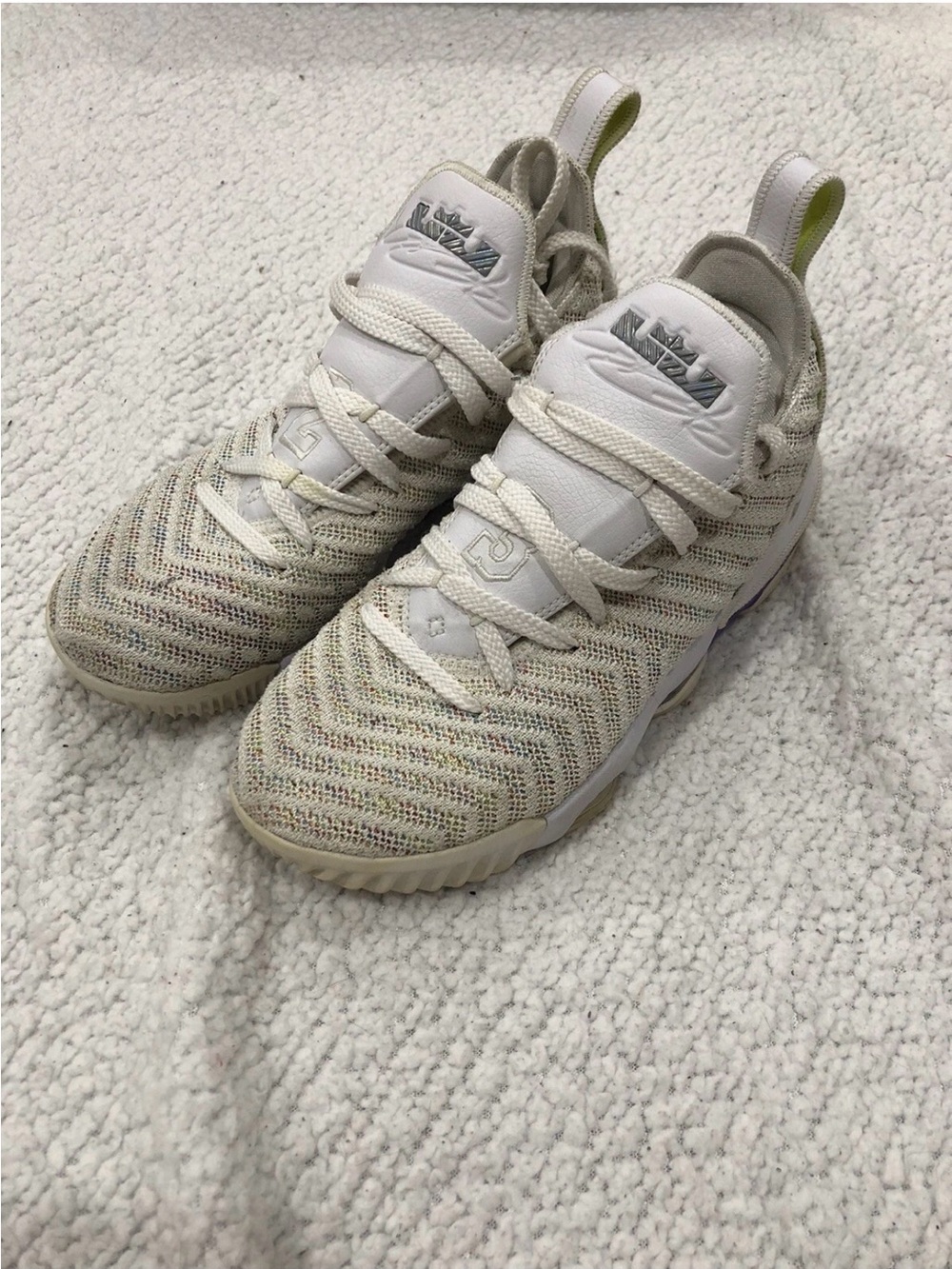 Nike Lebron 16 buzz lightyear, Kids Youth Size 4.5Y